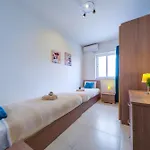 Apartamento 2 Bedroom Apartment With Balcony In Central St Julians, Paceville, Apt 8 By Vaganza San Julián