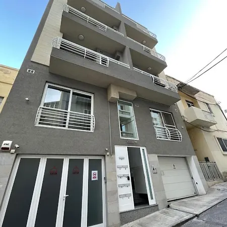 Prime Location, Modern In St Julian's, Paceville, 8 By Vaganza Apartmán *