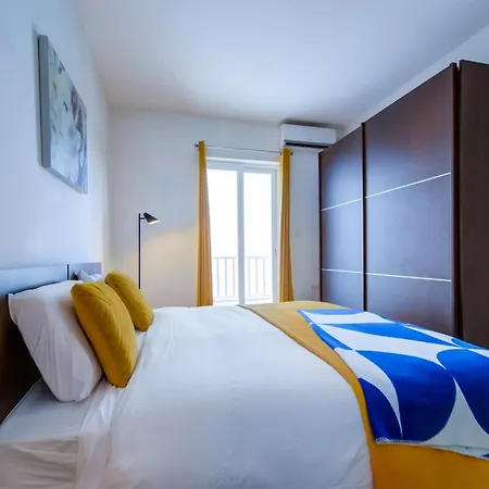 2 Bedroom Apartment With Balcony In Central St Julians, Paceville, Apt 8 By Vaganza * Saint Julian's