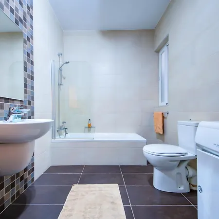 2 Bedroom With Balcony In St Julians, Paceville, 8 By Vaganza *